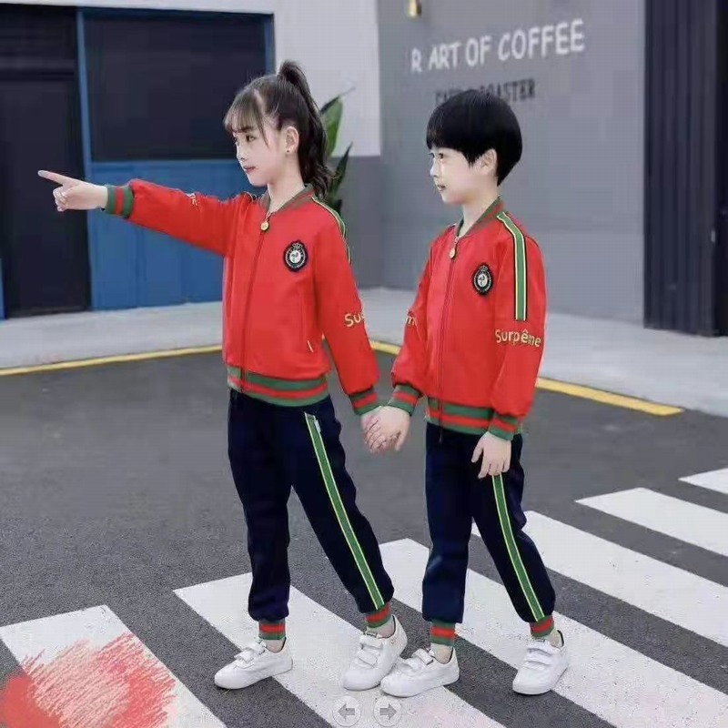 校服